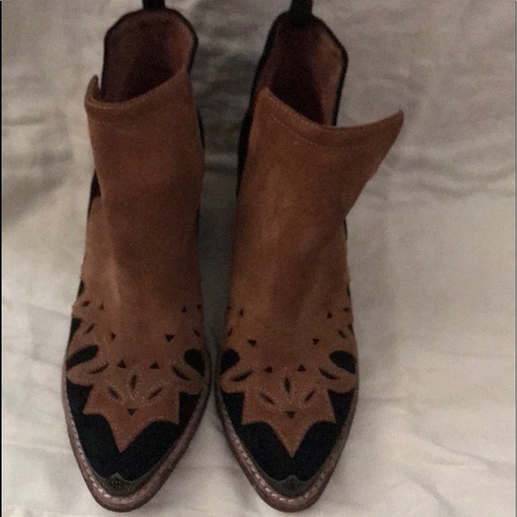 Jeffrey Campbell Olinda Booties Size 7.5 - Picture 1 of 3